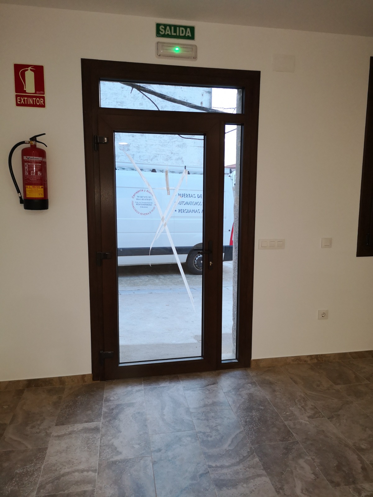 Puerta de aluminio